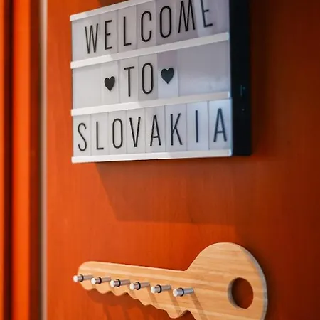 Apartment Center - Vibrant & Colorful Bratislava