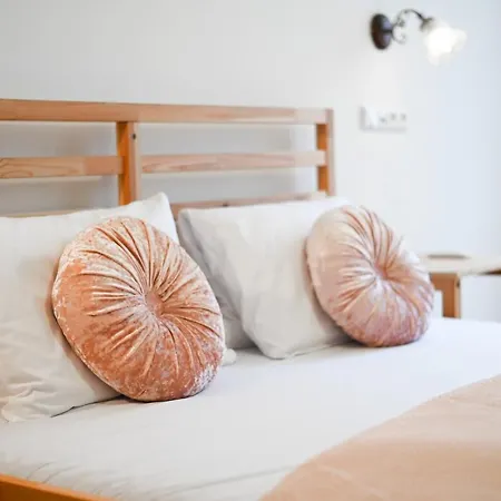 Center - Vibrant & Colorful Apartment Bratislava